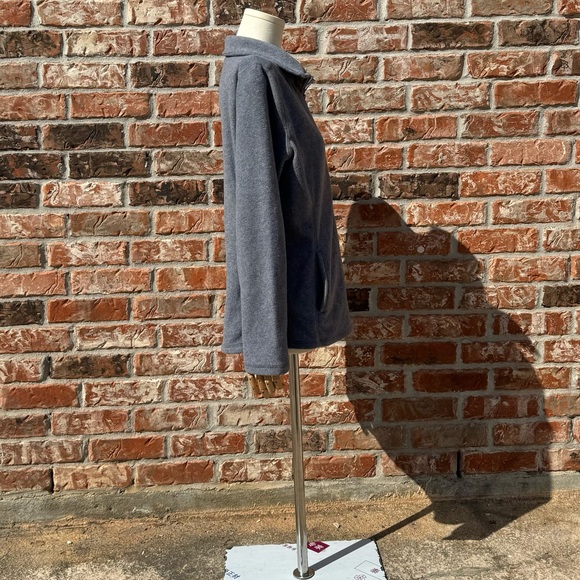Old Navy soft grey zip up warm fleece jacket / M / Excellent condition - Picture 8 of 11